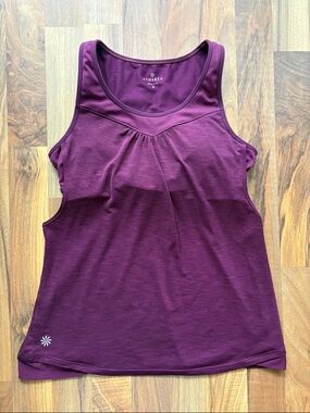 Athleta Woman’s Plum Scoop Neck Performance Tank Size S